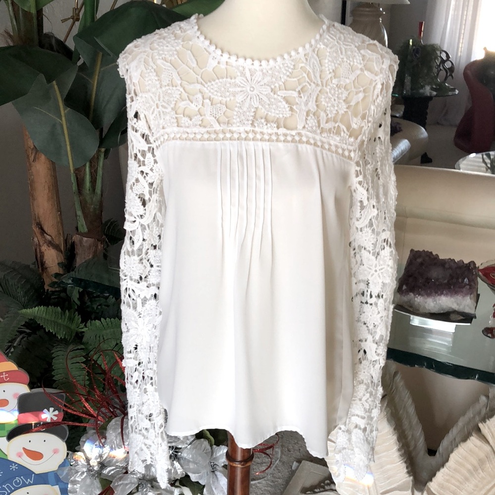 SZ M CHOIES BRAND TOP LACE SLEEVES WITH SOFT PLEATS AT BODICE AREA  WHITE